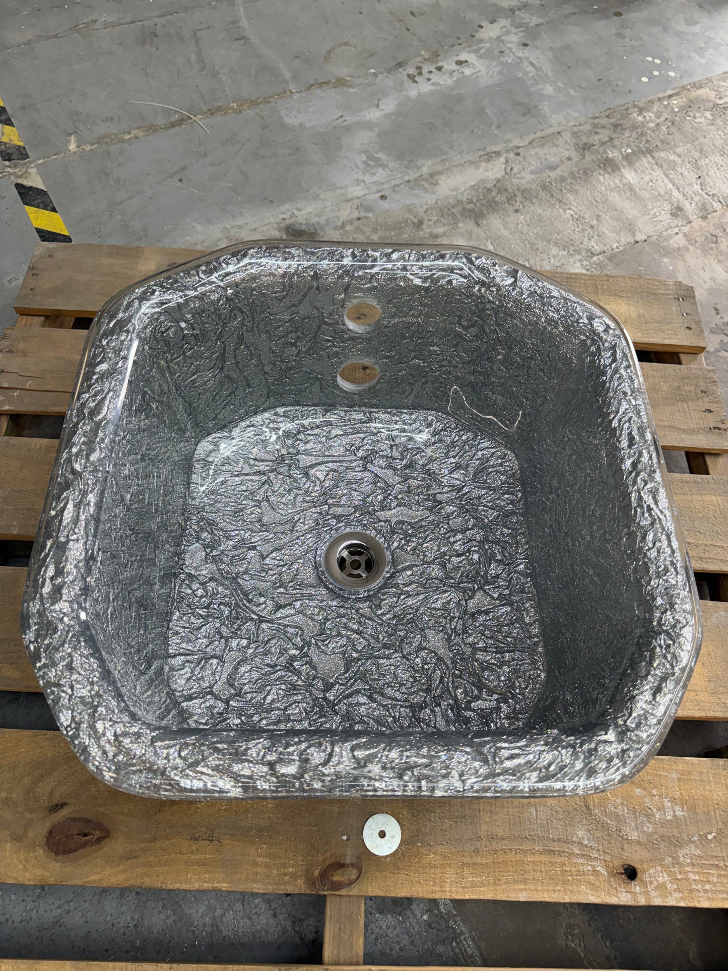 Miley II resin bowl