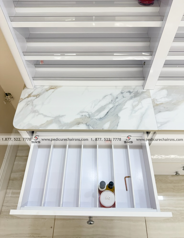 Kelly Cabinet 74 - White/Gold TT139