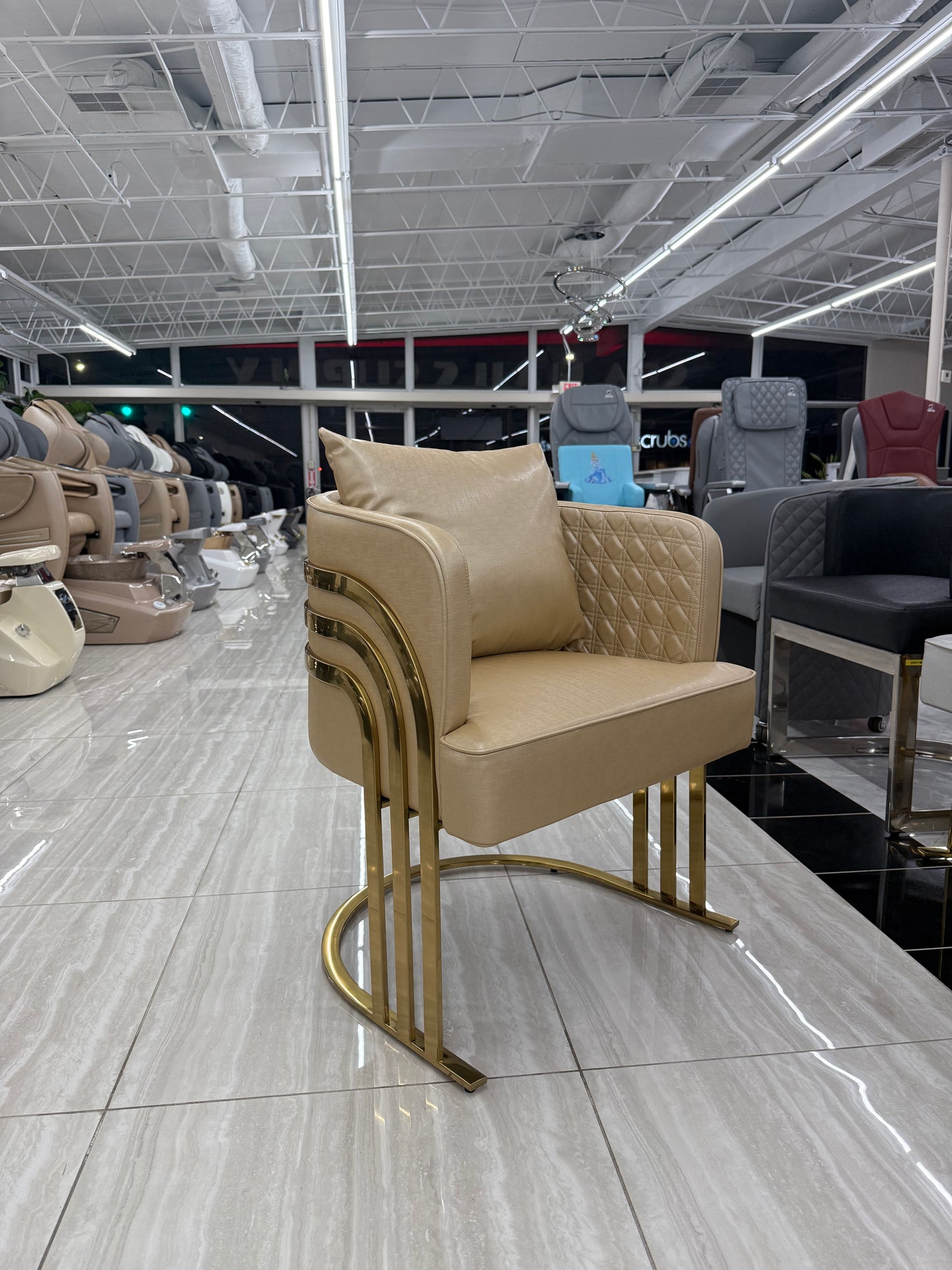 Cuttie Customer Chair Gold Italy Zhou